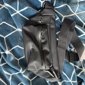 Gaston Luga Sling Bag